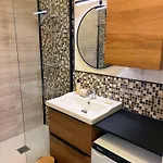 Chaleureux 2 Chambres, Proche Centre-ville Et Acces 아파트