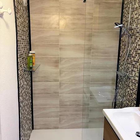 Chaleureux 2 Chambres, Proche Centre-ville Et Acces Apartmán
