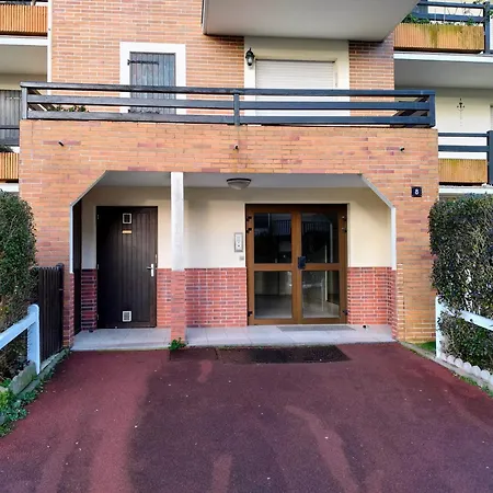 Appartement Chaleureux 2 Chambres, Proche Centre-ville Et Acces