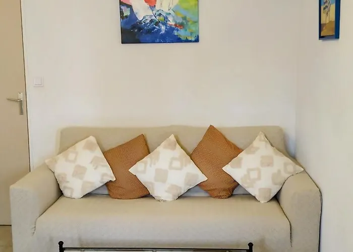 Chaleureux 2 Chambres, Proche Centre-ville Et Acces דירה *